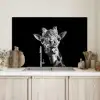 Giraffe - Dier - Zwart - Wit Spatscherm Aluminium middel -sfeer2