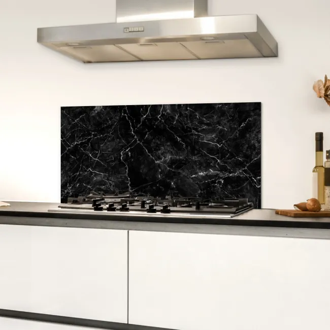 Marmer - Keramiek - Lijn Spatscherm Aluminium klein -sfeer4