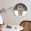 Tijger - Landschap - Sneeuw - Winter - Dieren Wandcirkel kunststof plaat 5mm dik klein -sfeer4