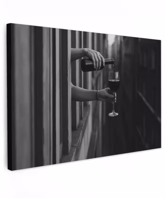 Buiten canvas - Wijnfles - Glas - Handen - Raam