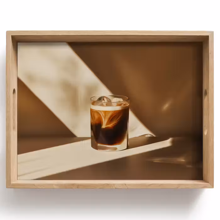 Dienblad - Glas - Ijskoffie - Schaduw - Bruin
