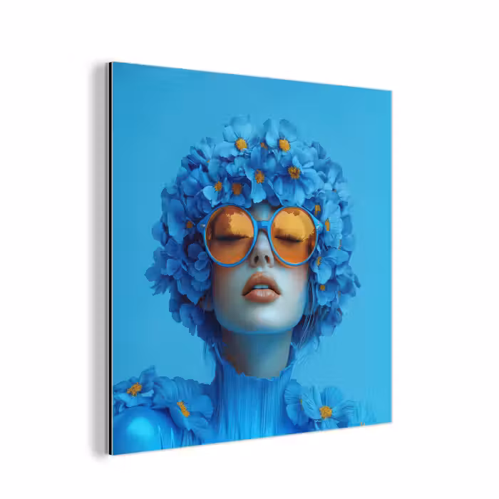 Aluminium schilderij - Vrouw - Bloem - Blauw - Modern - Bril - Portret
