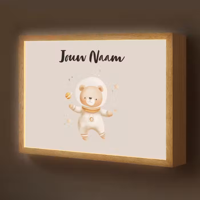 Lightbox - Wandlamp kinderkamer met naam - Ruimte - Sterren - Beige - Beer