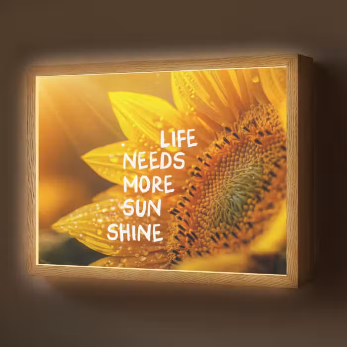 Lightbox - Wandlamp - Zonnebloem - Close up - Geel - Quote