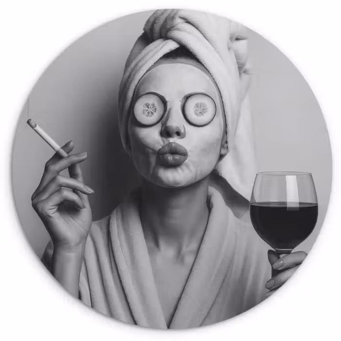 Muurcirkel glas - Vrouw - Masker - Wijn - Sigaret