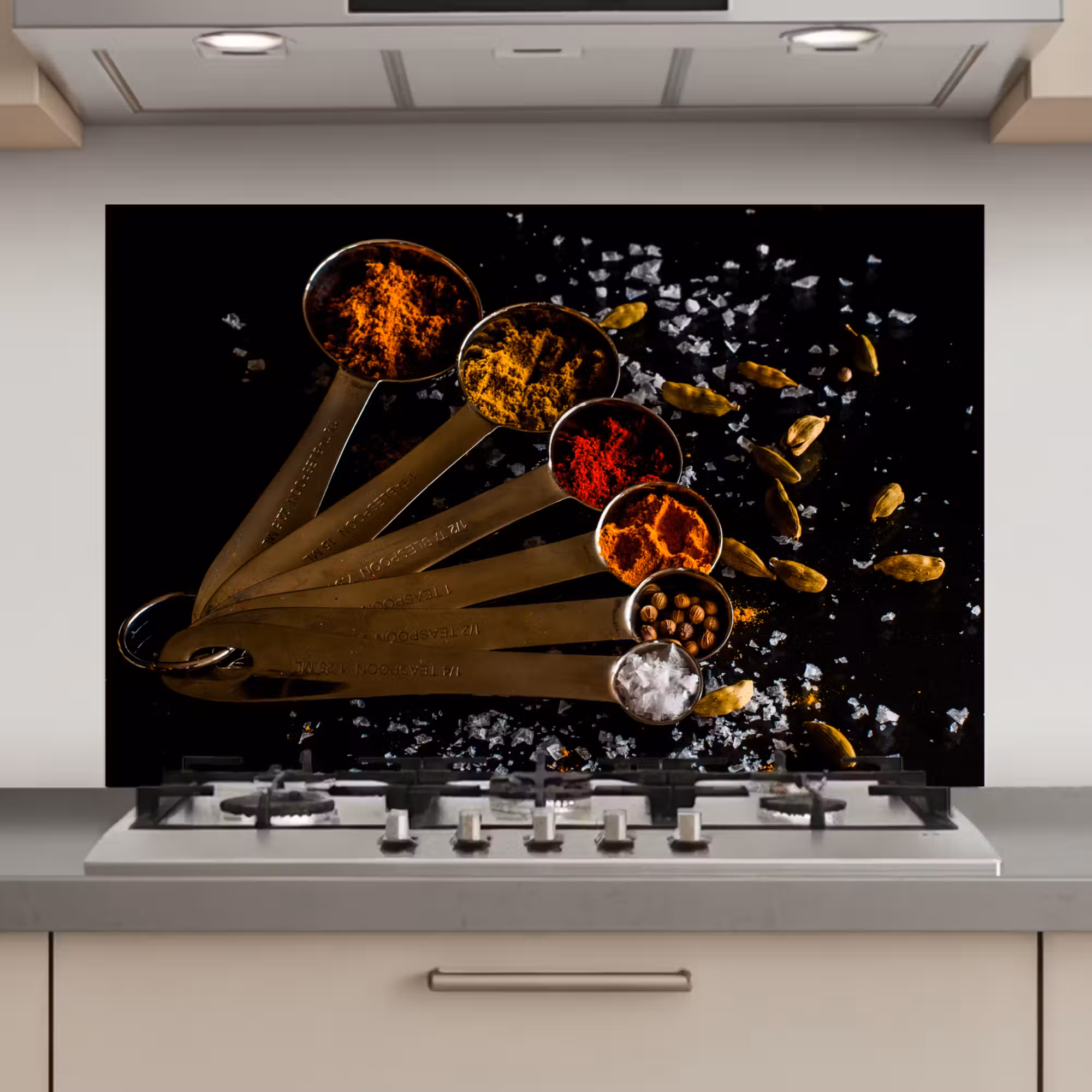 Spatscherm keuken - Kruiden - Lepels - Zout - Specerijen - Zwart