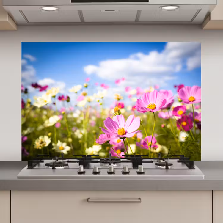 Spatscherm keuken - Bloemen - Wei - Paars - Gras - Wit - Wolken - Blauw — 1
