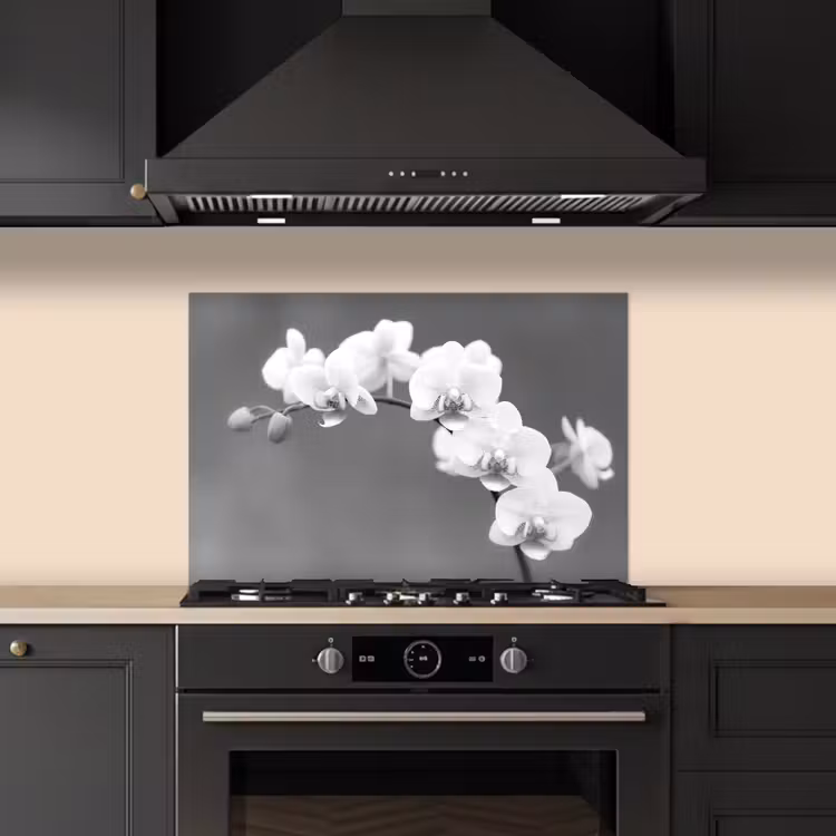Spatscherm keuken - Monochrome Orchideeënpracht — 2