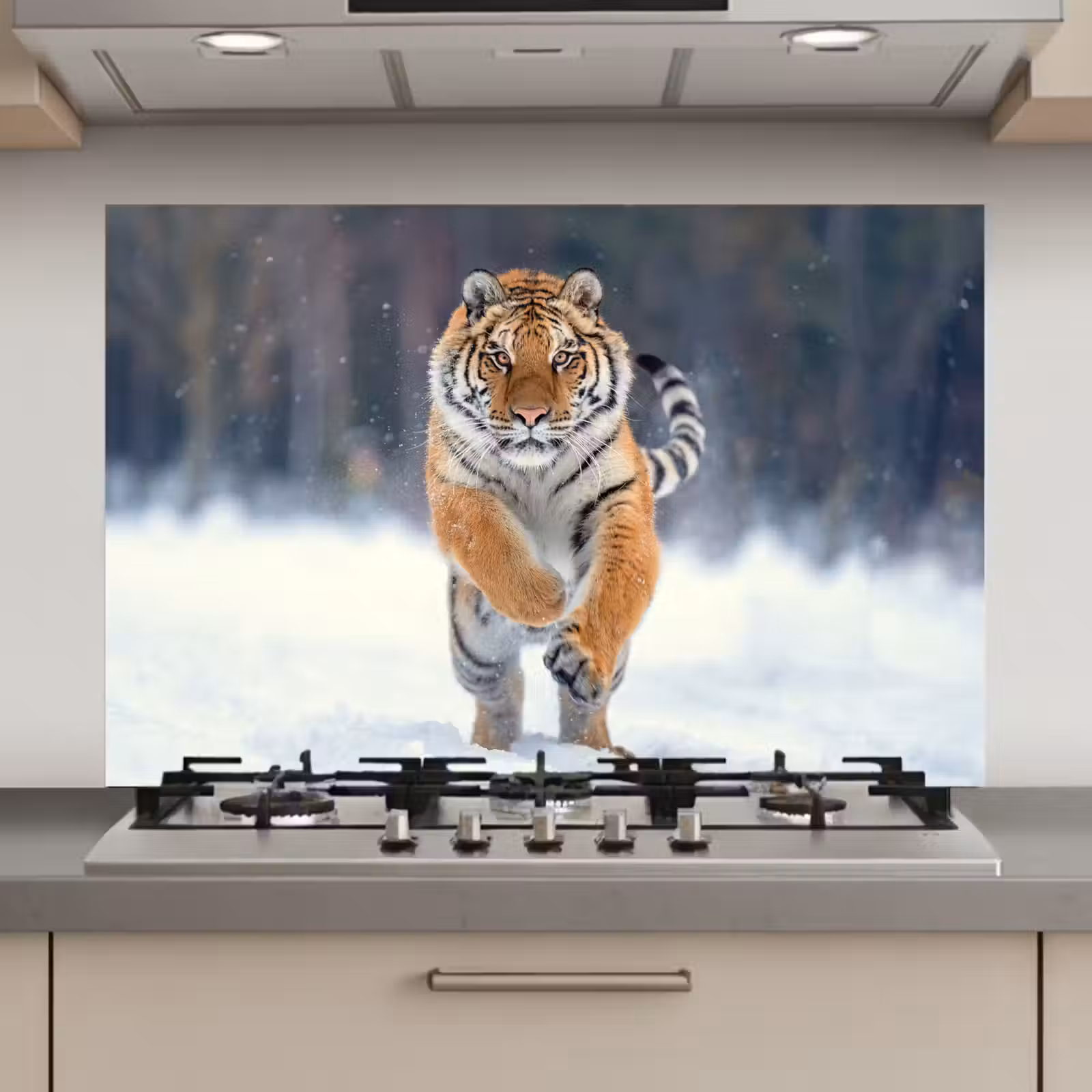 Spatscherm keuken - Tijger - Landschap - Sneeuw - Winter - Dieren — 1