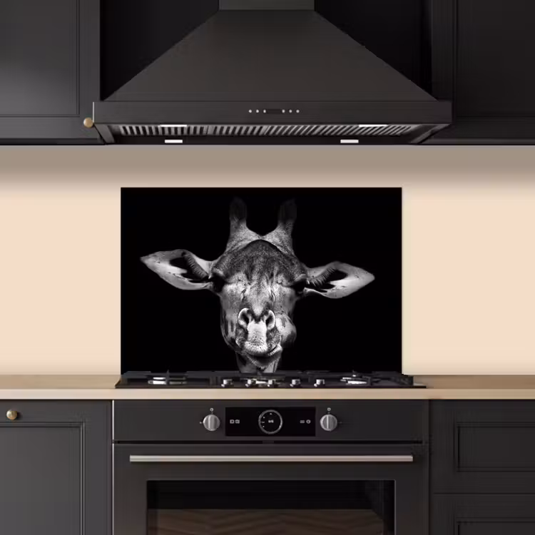 Spatscherm keuken - Giraffe - Portret - Dieren - Zwart - Wit — 2