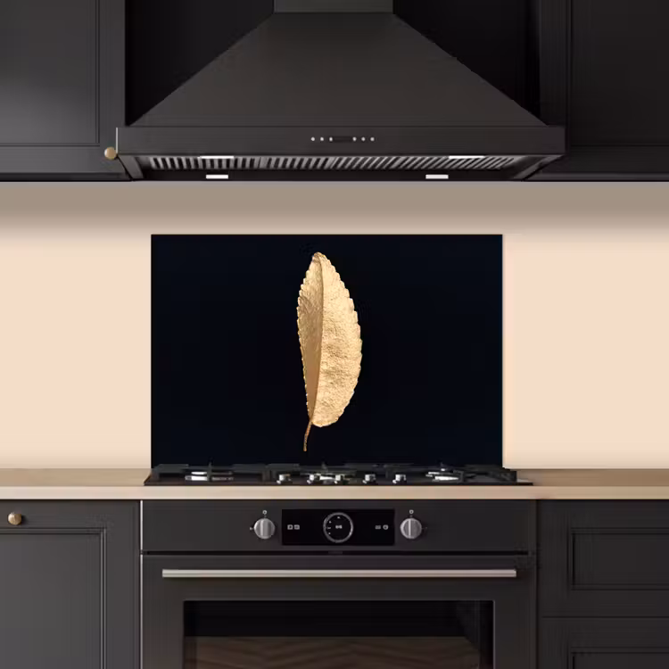 Spatscherm keuken - Bladeren - Black and gold - Luxe - Chic - Natuur — 2