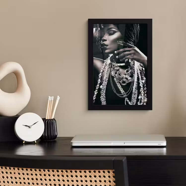Poster met lijst - Sieraden - Vrouw - Ring - Zwart - Wit - Luxe — 2