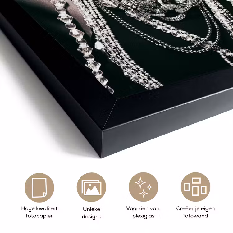 Poster met lijst - Sieraden - Vrouw - Ring - Zwart - Wit - Luxe — 6