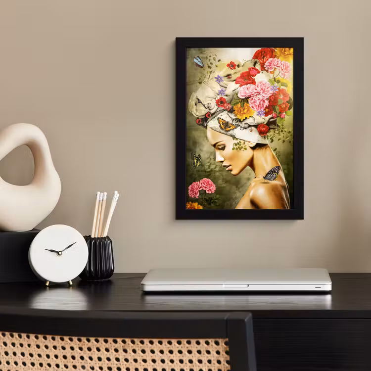 Poster met lijst - Vrouw - Bloemen - Kleuren - Vlinders - Rozen - Hoofddoek — 2