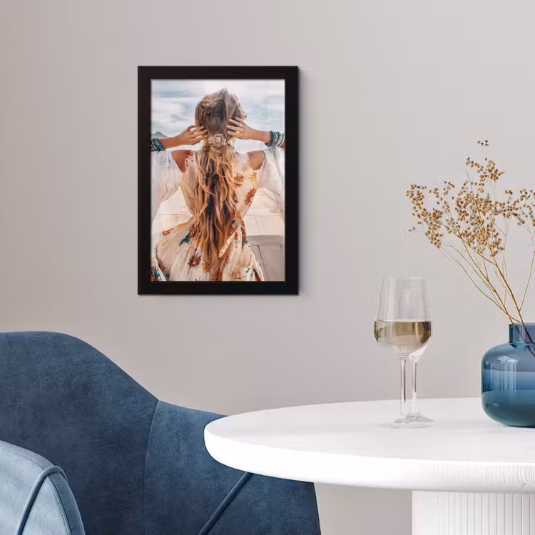 Poster met lijst - Vrouw - Boot - Noorwegen - Wit - Water - Bergen — 4