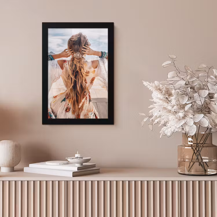 Poster met lijst - Vrouw - Boot - Noorwegen - Wit - Water - Bergen — 5