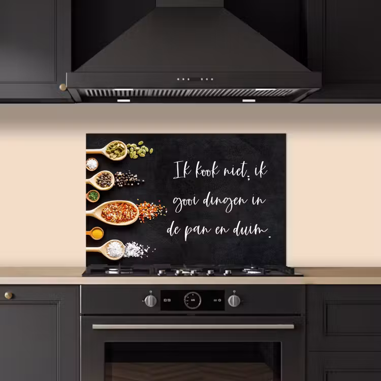 Spatscherm keuken - Ik gooi dingen in de pan en duim - Keuken - Quotes - Spreuken - Humor — 2