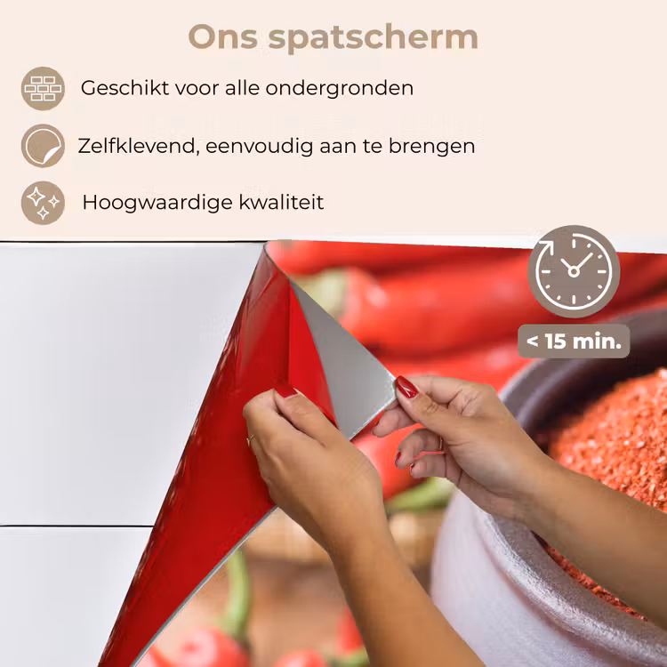 Spatscherm keuken - Gepoederde cayennepeper in een bakje — 4