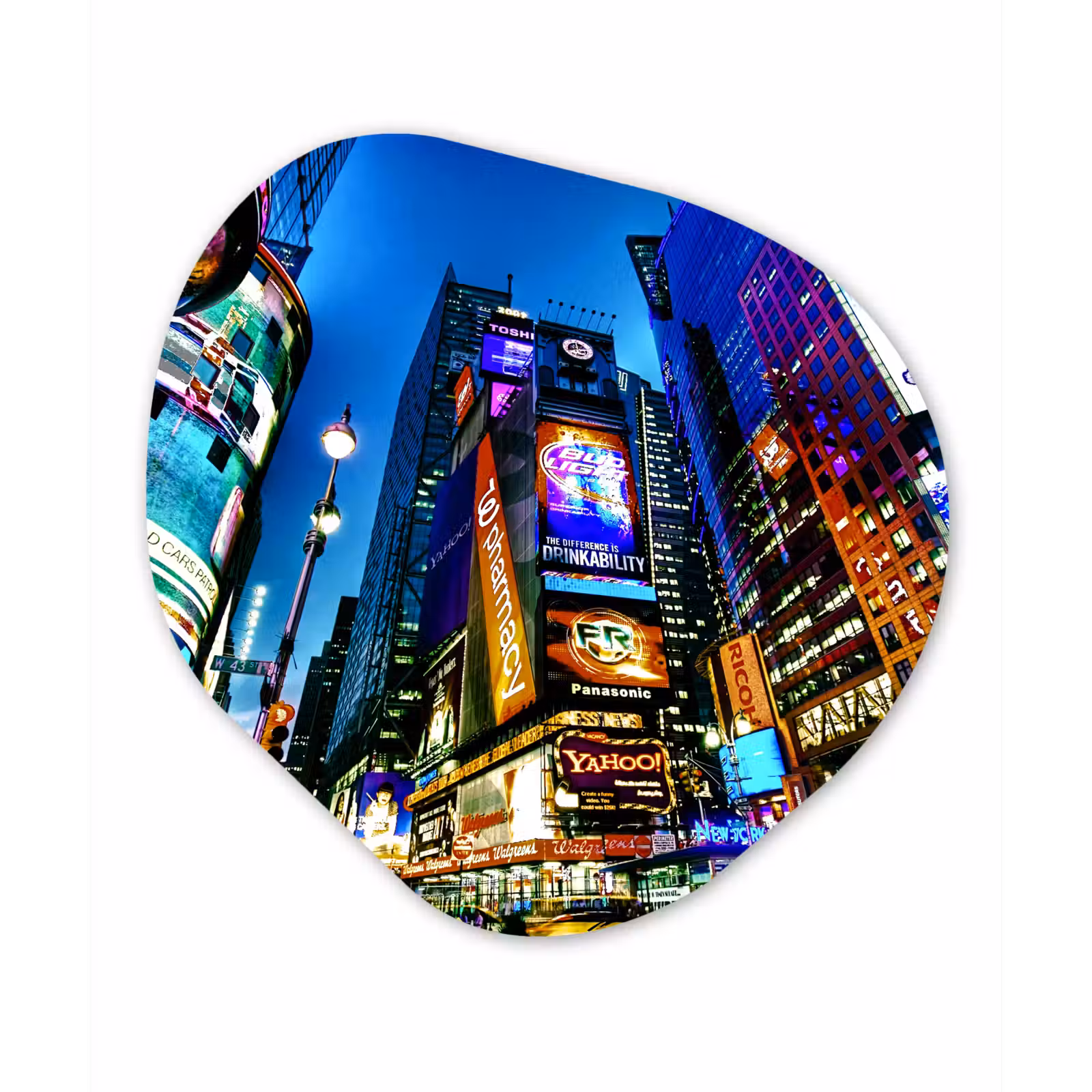 Organische Formen – Aluminium – New York - Nacht - USA — 1