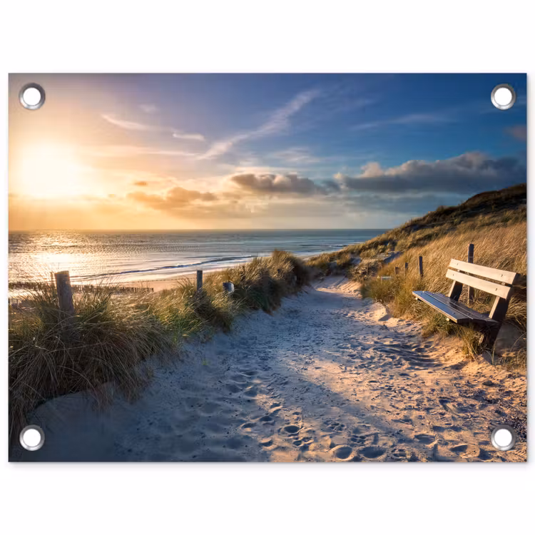 Tuinposter - Strandpad met Bankje bij Zonsondergang — 1