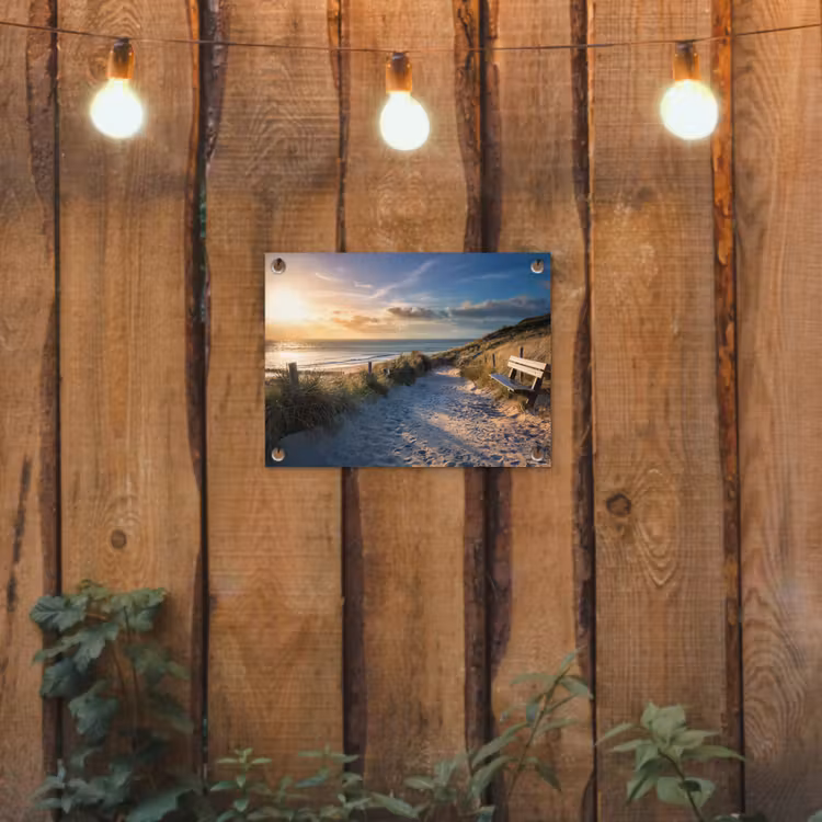 Tuinposter - Strandpad met Bankje bij Zonsondergang — 2