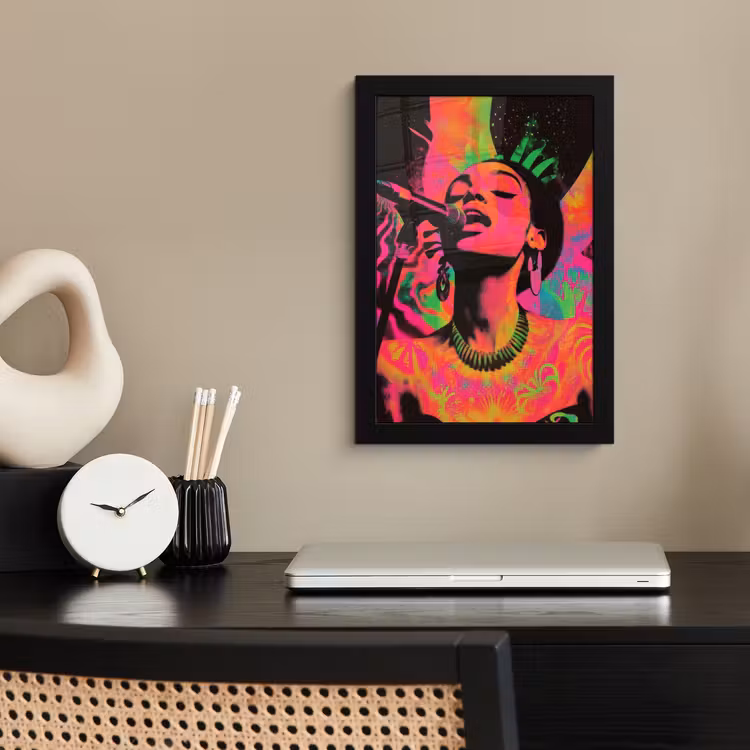 Poster met lijst - Neon - Vrouw - Microfoon — 2