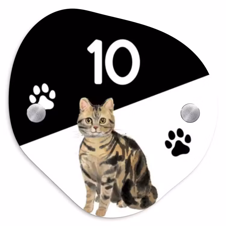 Naambordje voordeur - Organisch - Zwart wit - Huisdier - Bruingestreepte kat — 1