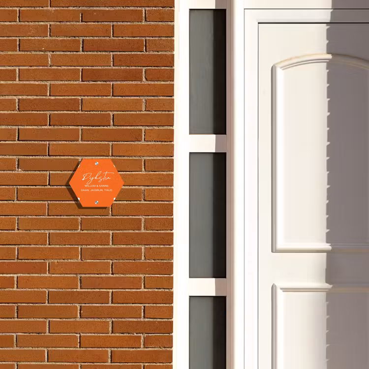 Naambordje voordeur - Hexagon - Witte hartjes in hoeken - Sierlijk — 2