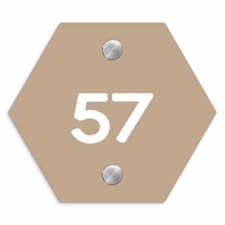 Naambordje voordeur - Hexagon - Zandkleur - Traditioneel — 1