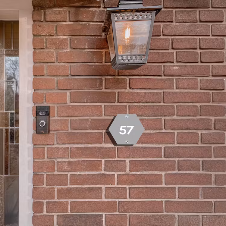 Naambordje voordeur - Hexagon - Effen lichtgrijs - Traditioneel — 3