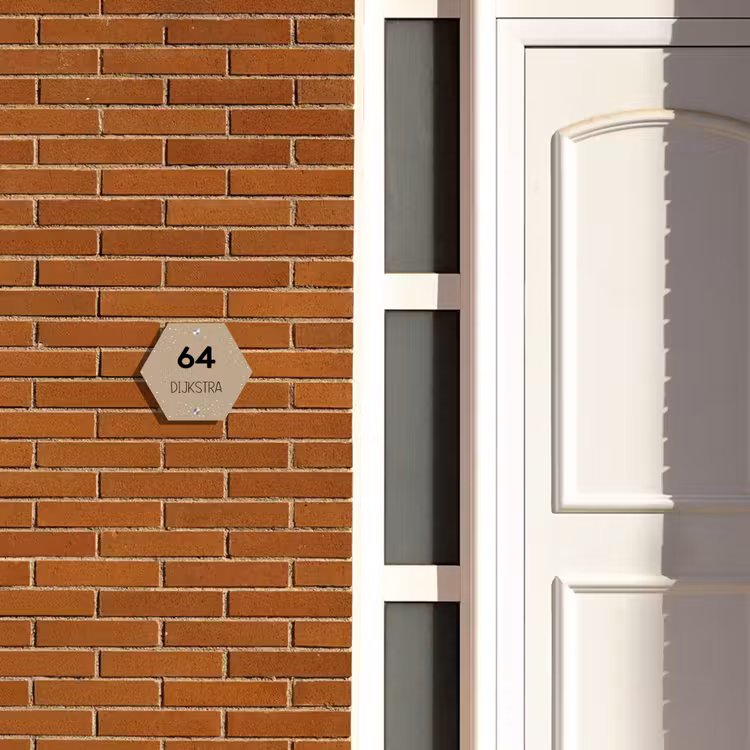 Naambordje voordeur - Hexagon - Beige met stippen - Modern — 2