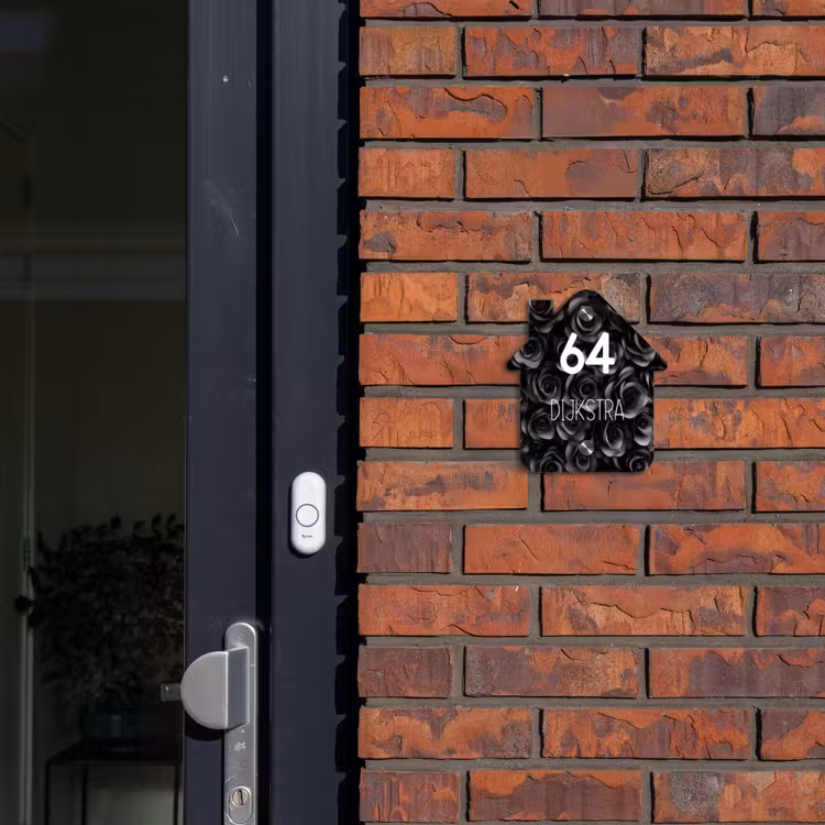Naambordje voordeur - Huisjesvorm - Zwarte rozen - Modern — 3