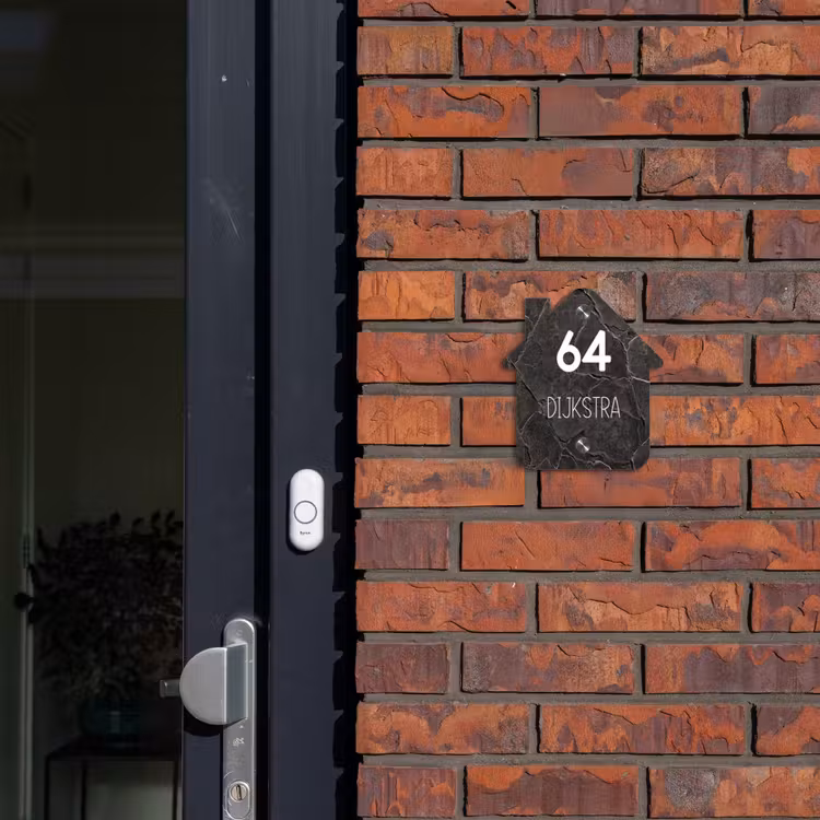 Naambordje voordeur - Huisjesvorm - Gebarsten steen - Modern — 3