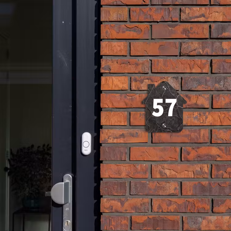 Naambordje voordeur - Huisjesvorm - Gebarsten steen - Traditioneel — 3