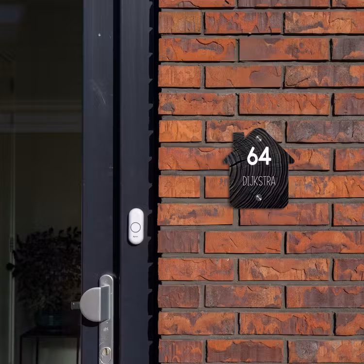 Naambordje voordeur - Huisjesvorm - Zwarte houten nerf - Modern — 3