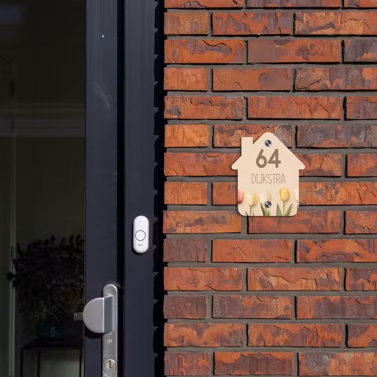 Naambordje voordeur - Huisjesvorm - Gekleurde tulpen beige achtergrond - Modern — 3