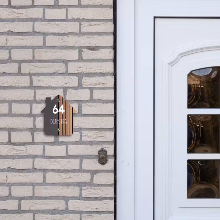 Naambordje voordeur - Huisjesvorm - Hout en antraciet - Modern — 2