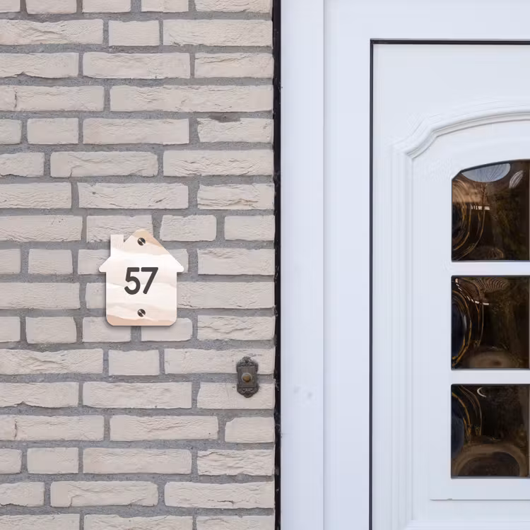 Naambordje voordeur - Huisjesvorm - Beige lagen - Traditioneel — 2