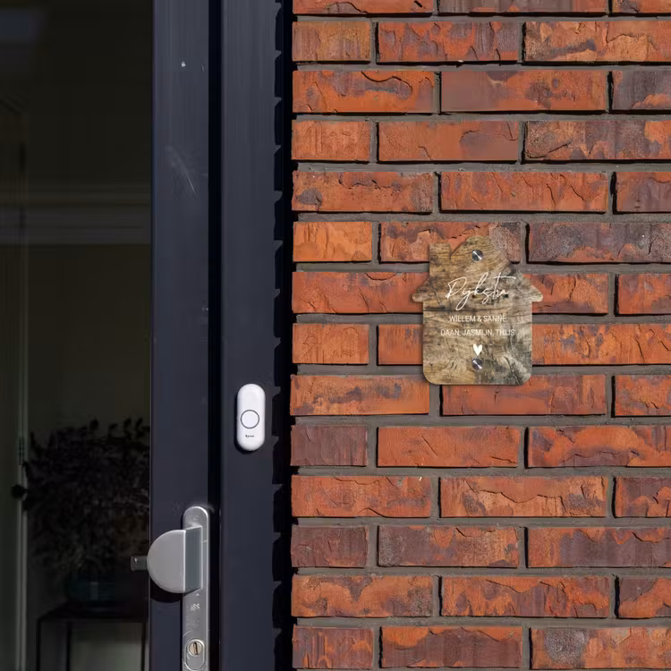 Naambordje voordeur - Huisjesvorm - Verweerd hout - Sierlijk — 3