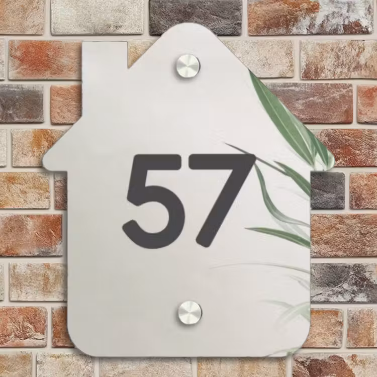Naambordje voordeur - Huisjesvorm - Lichtbeige met plant - Traditioneel — 4