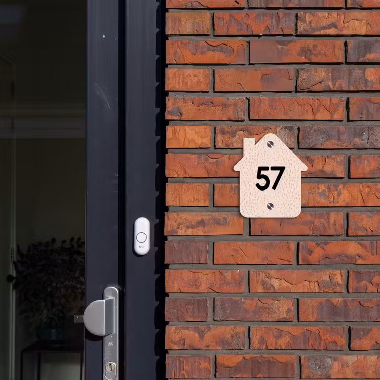Naambordje voordeur - Huisjesvorm - Lichtroze met stippen - Traditioneel — 3