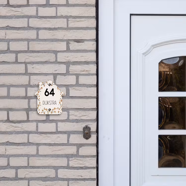 Naambordje voordeur - Huisjesvorm - Panterprint rand - Modern — 2