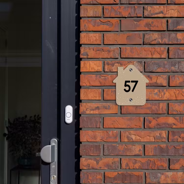 Naambordje voordeur - Huisjesvorm - Beige met stippen - Traditioneel — 3