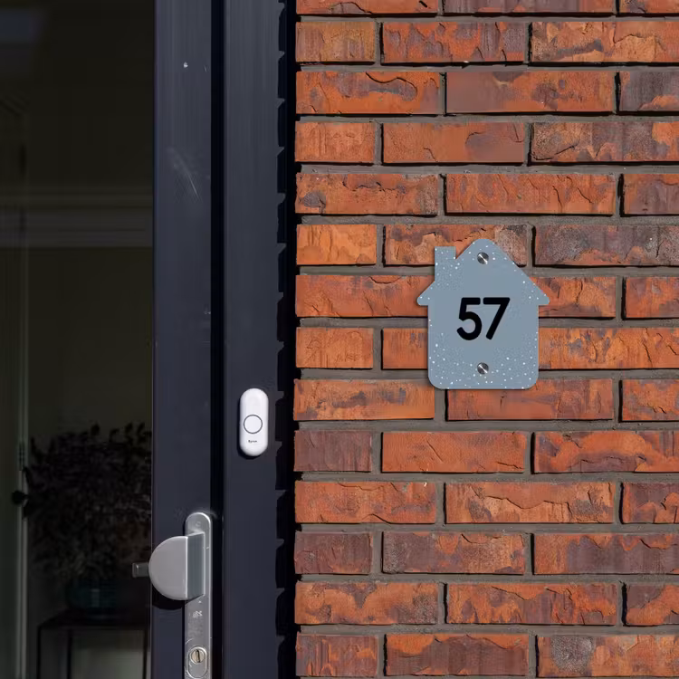 Naambordje voordeur - Huisjesvorm - Grijsgroen met stippen - Traditioneel — 3