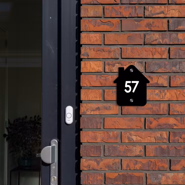 Naambordje voordeur - Huisjesvorm - Zwart vlak - Traditioneel — 3