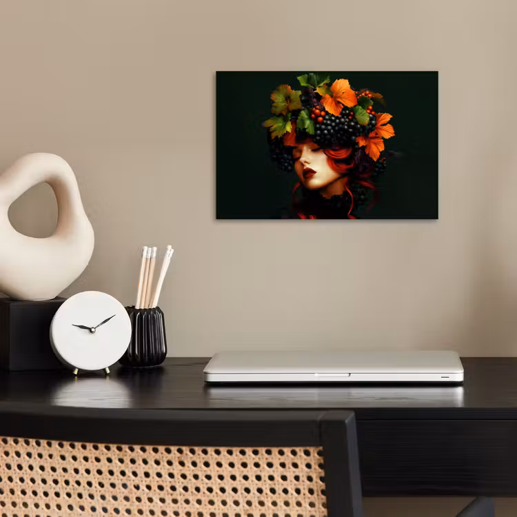 Poster – Vrouw met Druiven en Herfstbladeren — 2