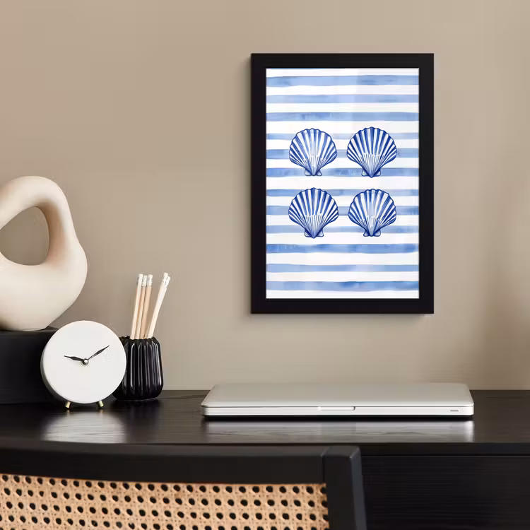 Poster met lijst - Blauwe Schelpen Strepen Aquarel — 2