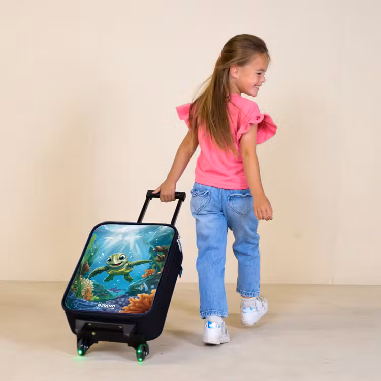 Kinderkoffer - Zwart - Groene schildpad aan het zwemmen — 2