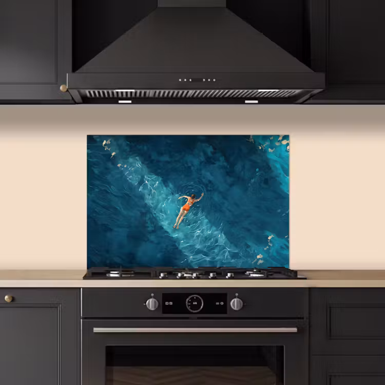 Spatscherm keuken - Vrouw - Water - Bikini - Oranje — 2
