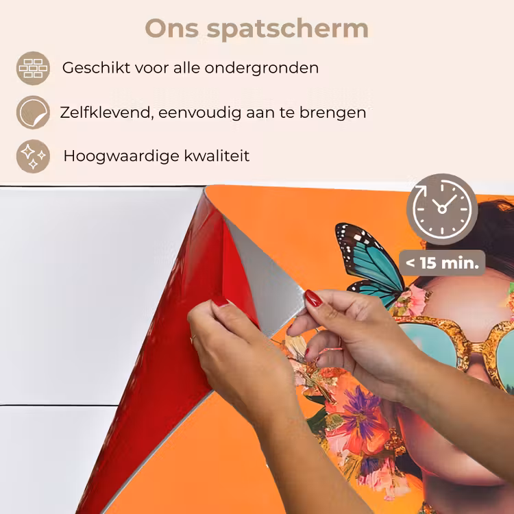 Spatscherm keuken - Vlinders - Vrouw - Zonnebril - Kleurrijk — 4
